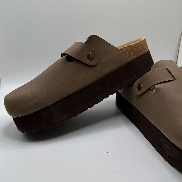 CUSHIONAIRE Women's Cork Footbed Platform Clog 7 BROWN - Picture 7 of 7